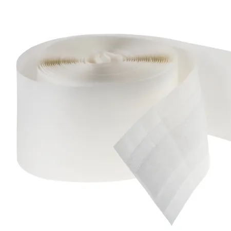 Plaster / przylepiec poiniekcyjny 4cm x 5m z nacięciem co 2cm na 250 iniekcji / G1653 / INTRA-MED Plaster / przylepiec poiniekcyjny 4cm x 5m z nacięciem co 2cm na 250 iniekcji / G1653 / INTRA-MED